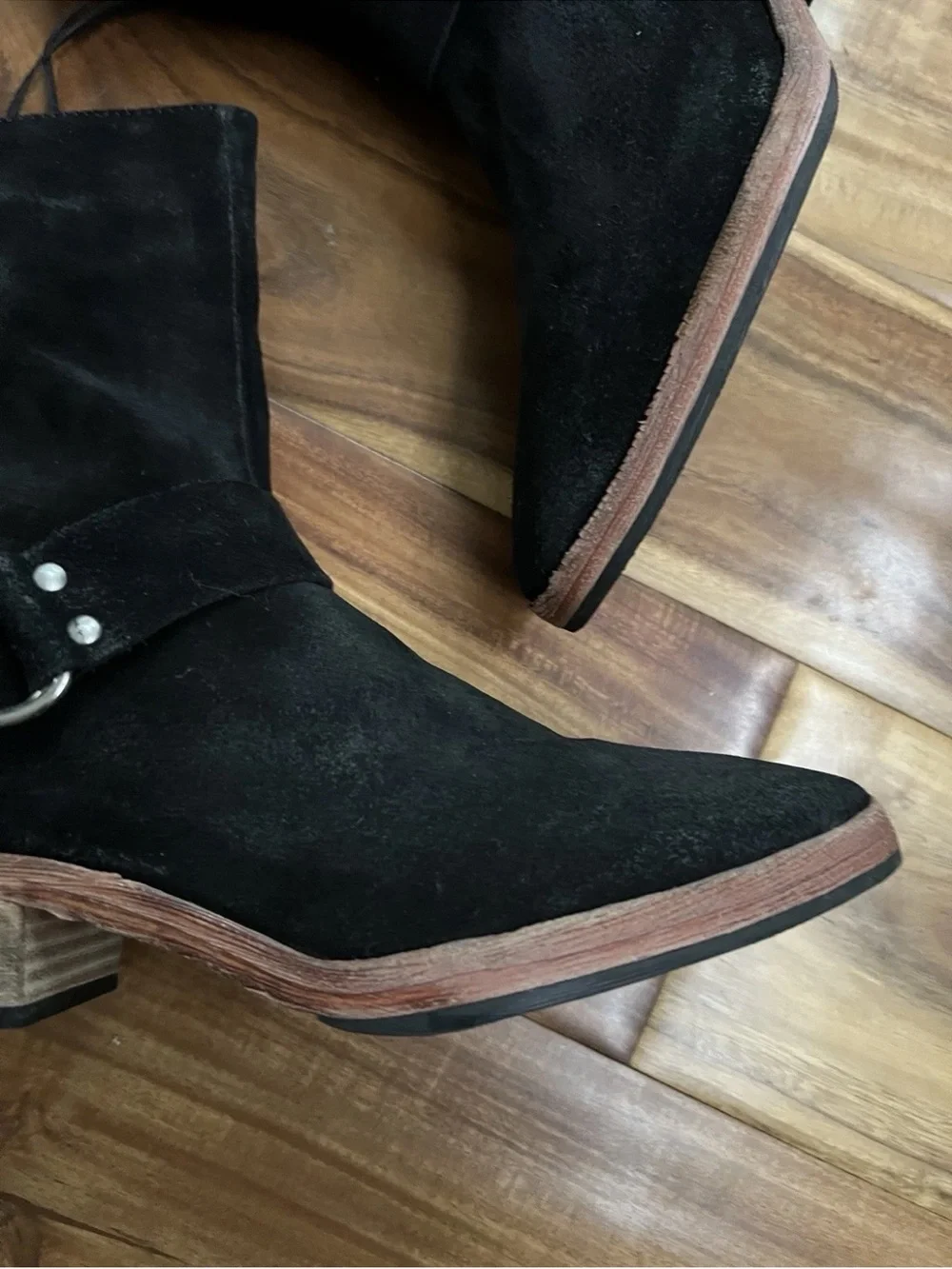 FREE PEOPLE Vienna Suede Ankle Boots! SIZE 39 Narrow Fit Side Zip Black 8.5   F